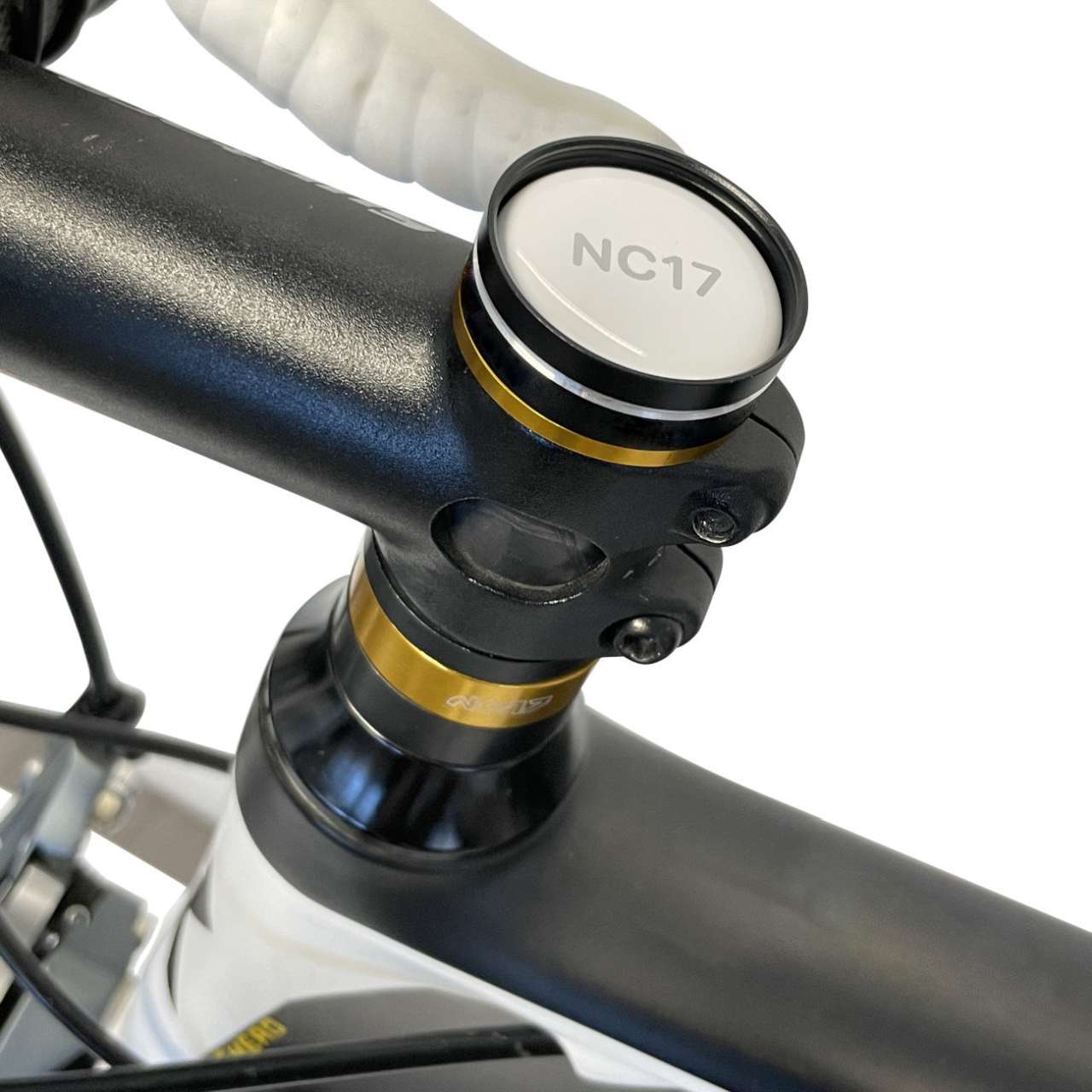 NC-17 AirBox für Apple AirTag Ahead Montage ohne Gravur schwarz