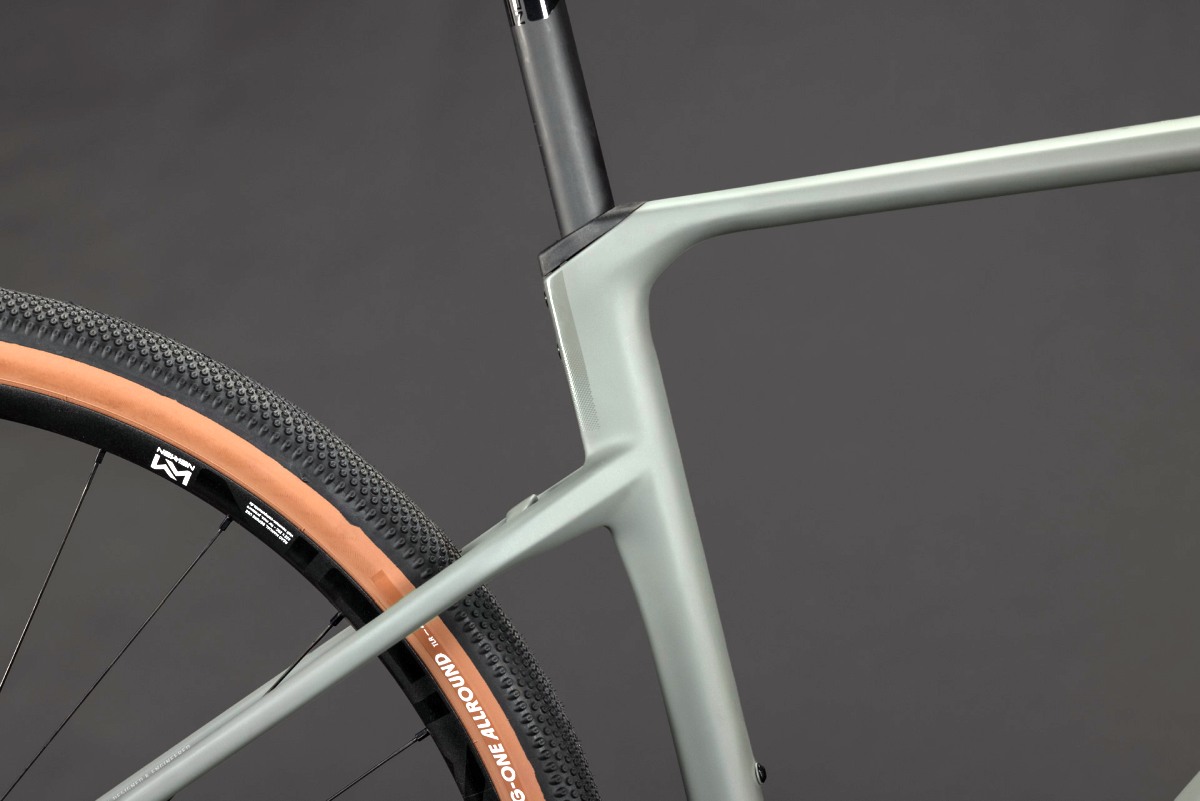 Cube Nuroad Hybrid C:62 Race 400X 28'' Carbon E-Bike Gravel Pedelec oldgrey/grey 2027