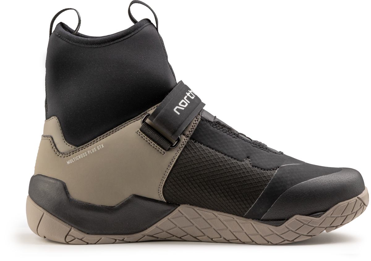 Northwave Multicross Plus GTX MTB Winter Fahrrad Schuhe schwarz/sandfarben 2026