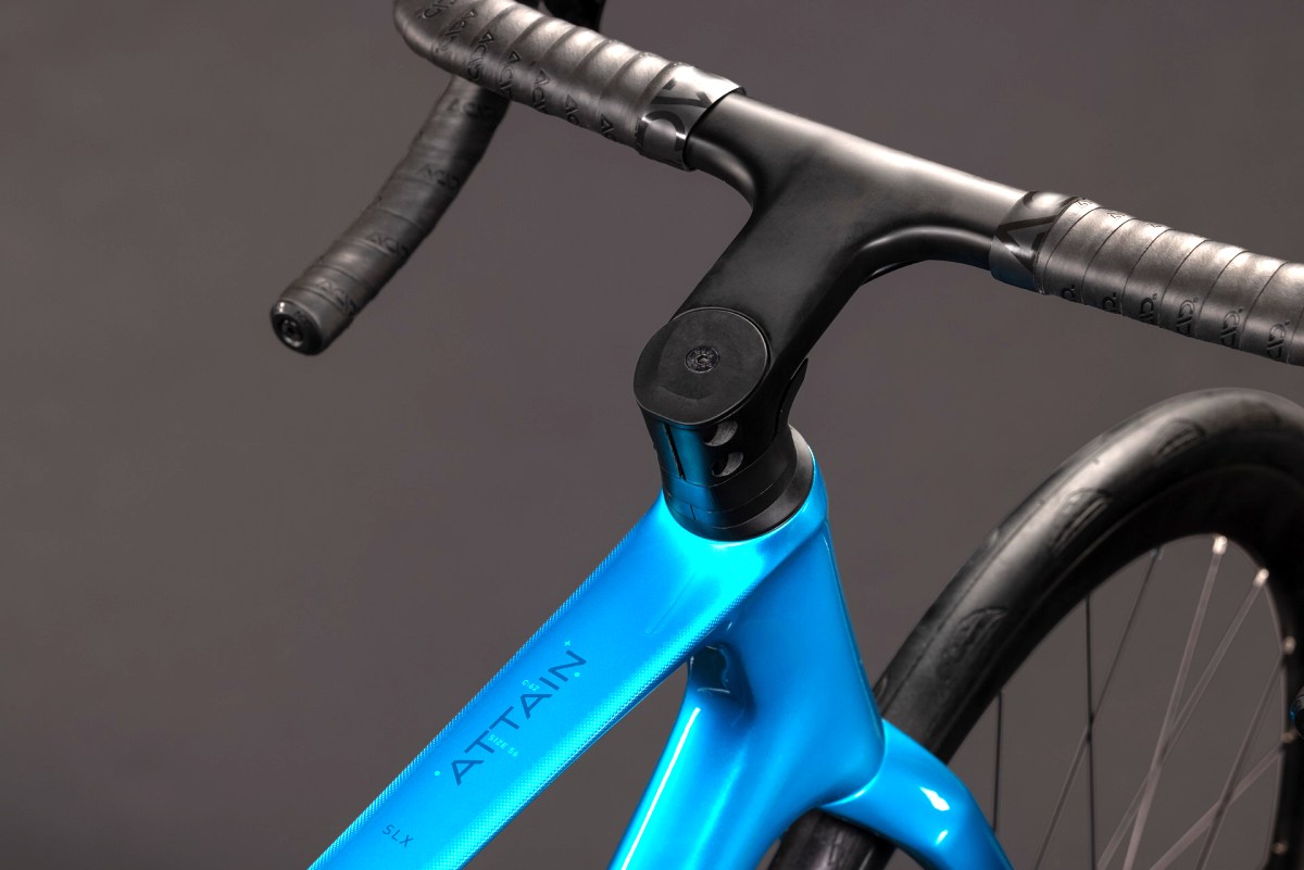Cube Attain C:62 SLX Carbon Rennrad bali/blue 2027