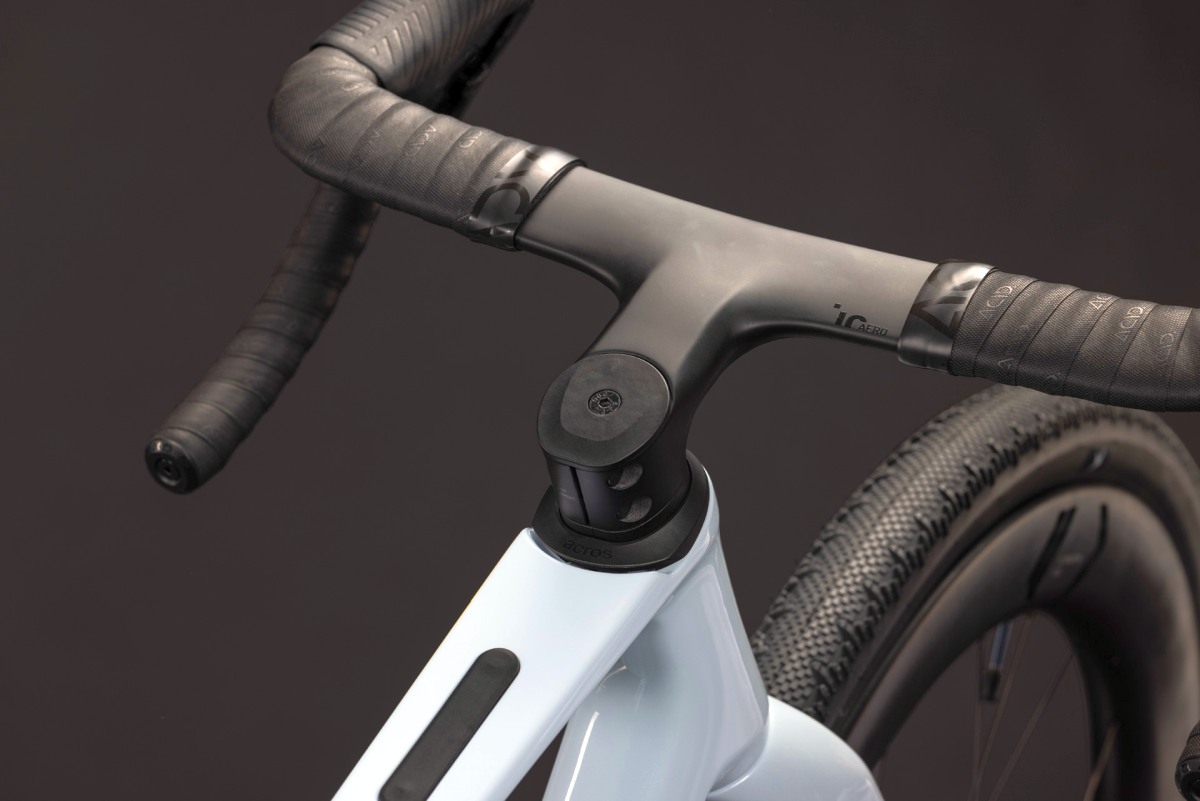 Cube Nuroad C:62 SLT Carbon Gravelbike glacier/magenta 2027