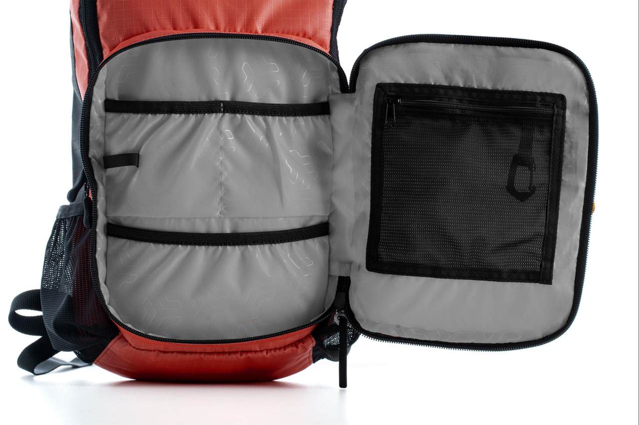 Cube Pure 6 Rookie Kinder Fahrrad Rucksack rot/schwarz 2027
