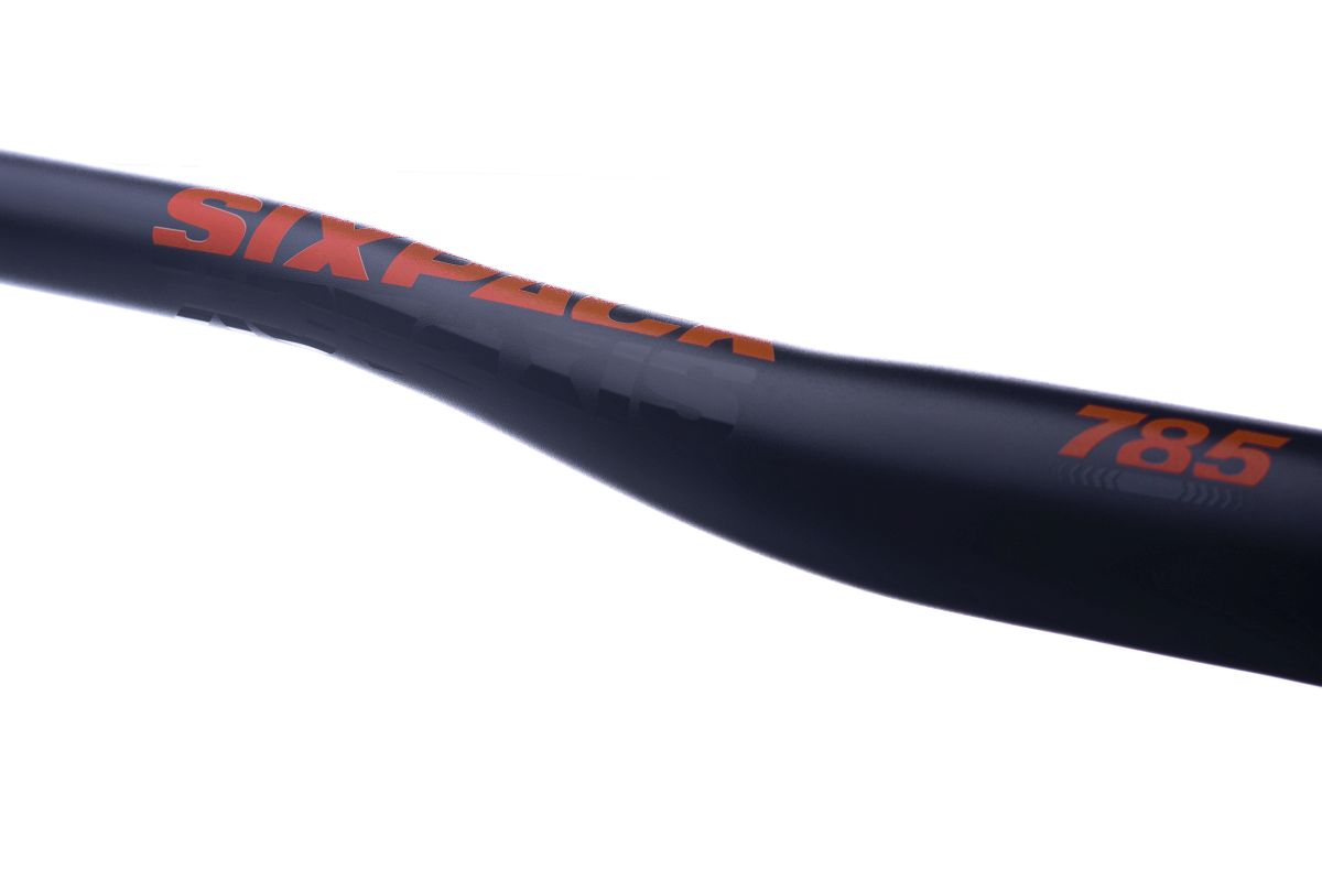 Sixpack Vertic Fahrrad Lenker 785mm x 31.8mm / 35mm schwarz/orange