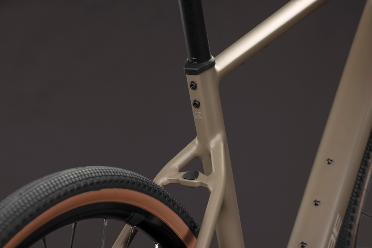 Cube Nuroad ONE Gravelbike wood/grey 2027