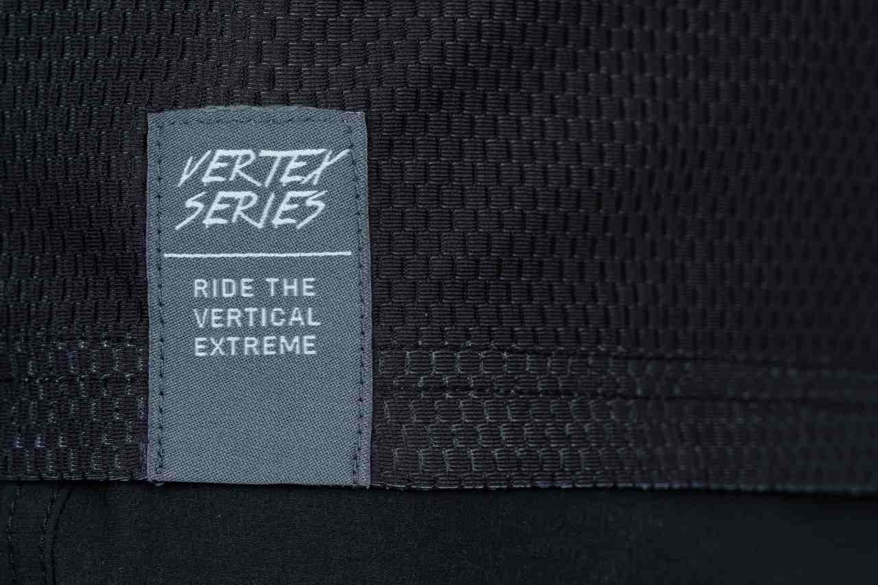 Cube Vertex X Actionteam Fahrrad Trikot kurz schwarz/blau 2026