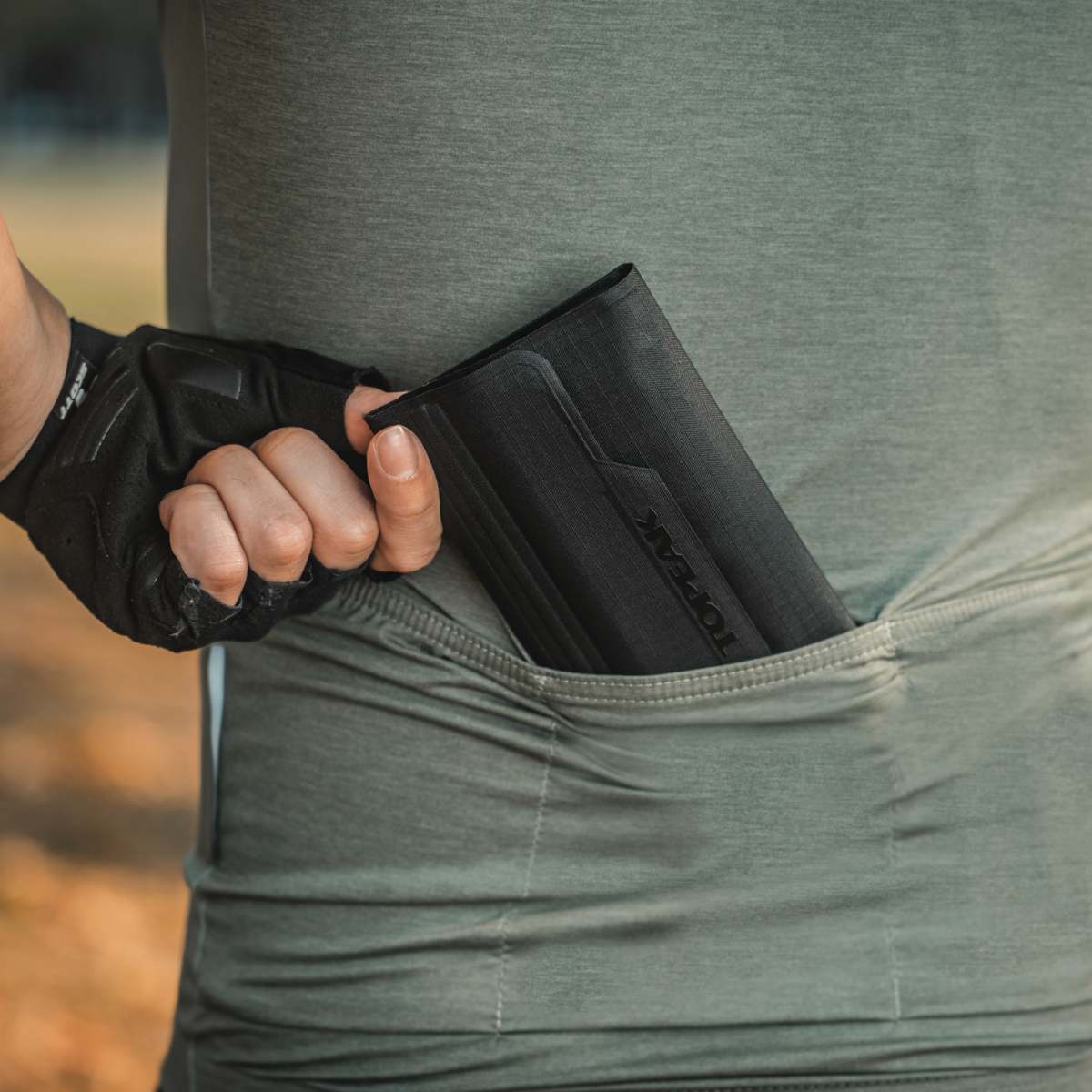 Topeak Phone DryWallet wasserdichte Smartphone-Hülle für Display bis 6.5'' mit integriertem Organizer schwarz