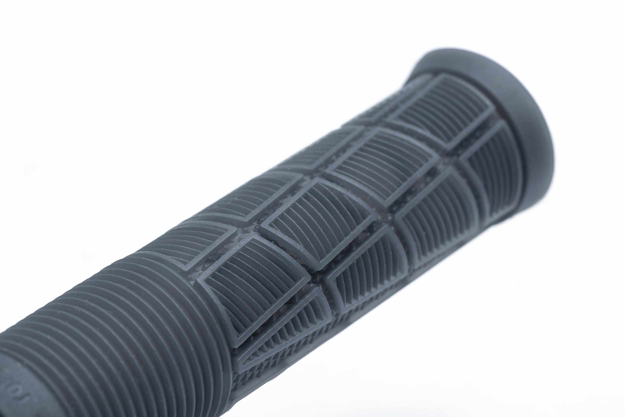 Acid Disrupt Slim MTB Fahrradgriffe translucent schwarz
