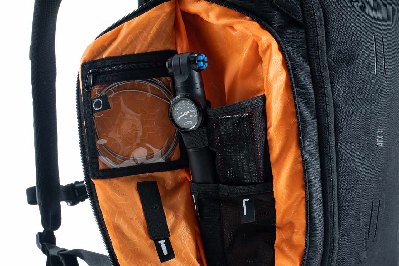 Cube ATX 30 Fahrrad Rucksack schwarz
