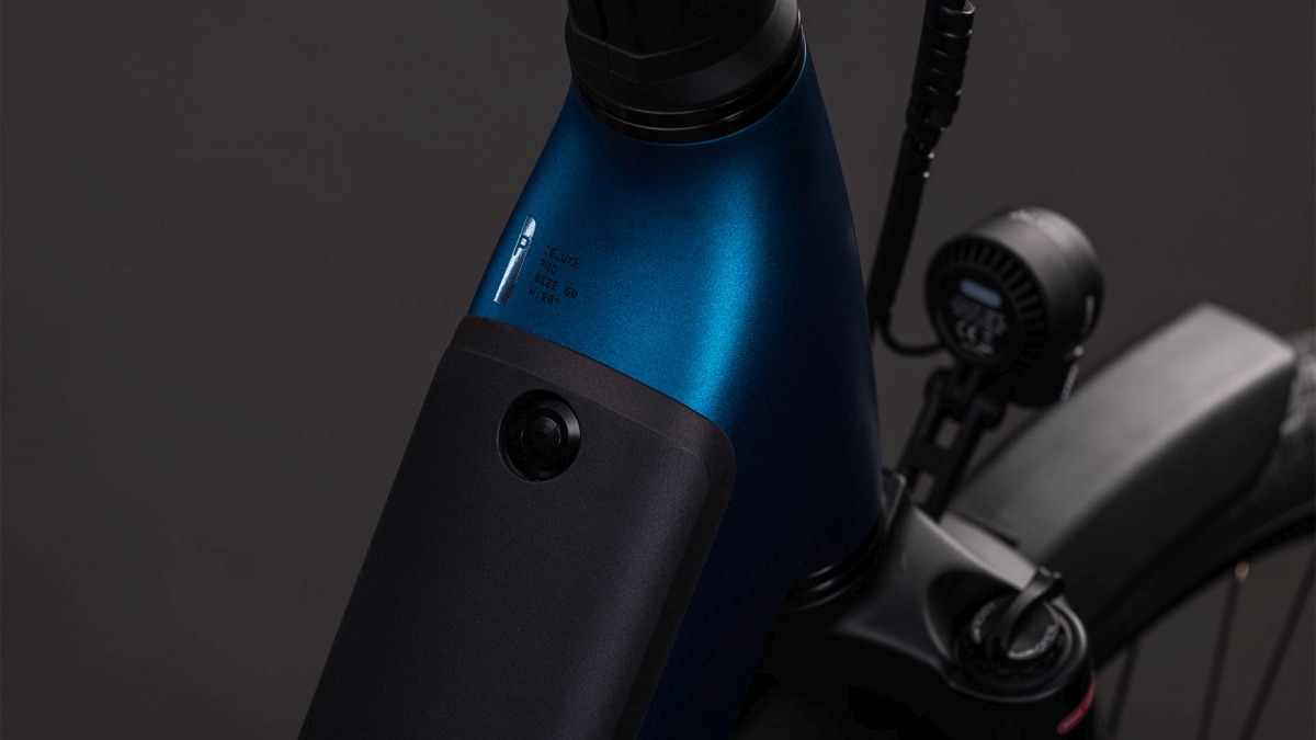 Cube Supreme Hybrid Deluxe Pro 600 26'' / 28'' Easy Entry E-Bike City Pedelec electricblue/chrome 2026