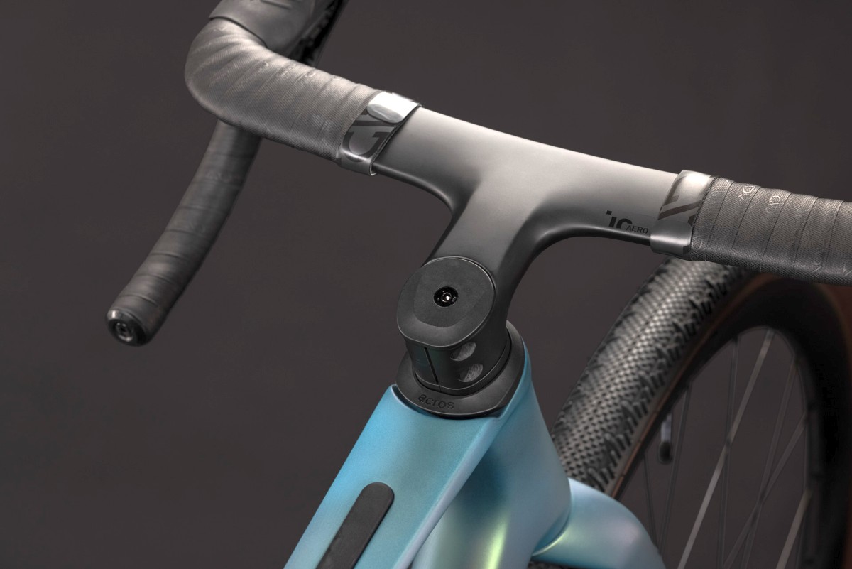 Cube Nuroad C:62 Race Carbon Gravelbike jungali/black 2027