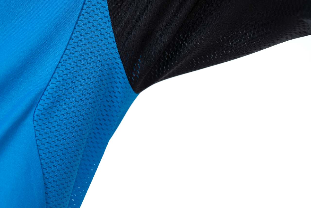 Cube Teamline Rundhals Fahrrad Trikot kurz schwarz/blau/rot 2026
