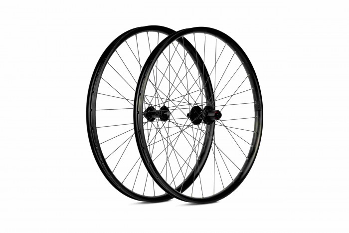 Acid Cmpt HPA Laufradsatz MTB/Trekking Laufradsatz 5x100 5x135 J-Bend 6-Bolt 32H schwarz/weiß 