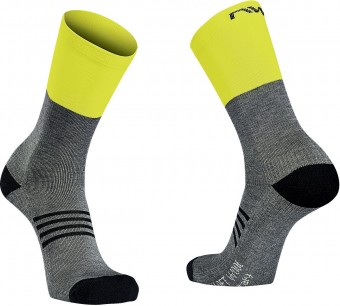 Northwave Extreme Pro High Winter Fahrrad Socken grau/gelb 2024 