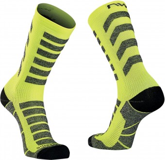 Northwave Husky Ceramic High Winter Fahrrad Socken gelb/grau 2024 